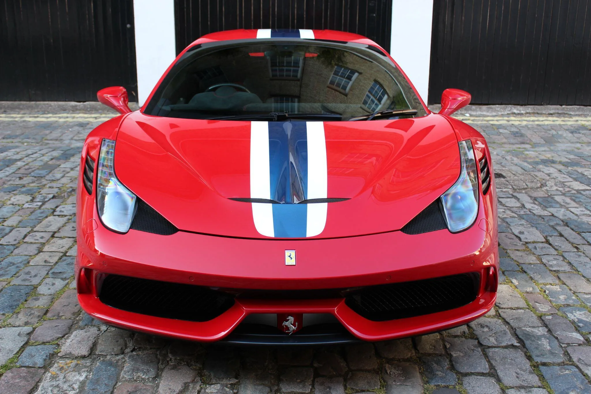 2014 Ferrari 458 Speciale, 2/30