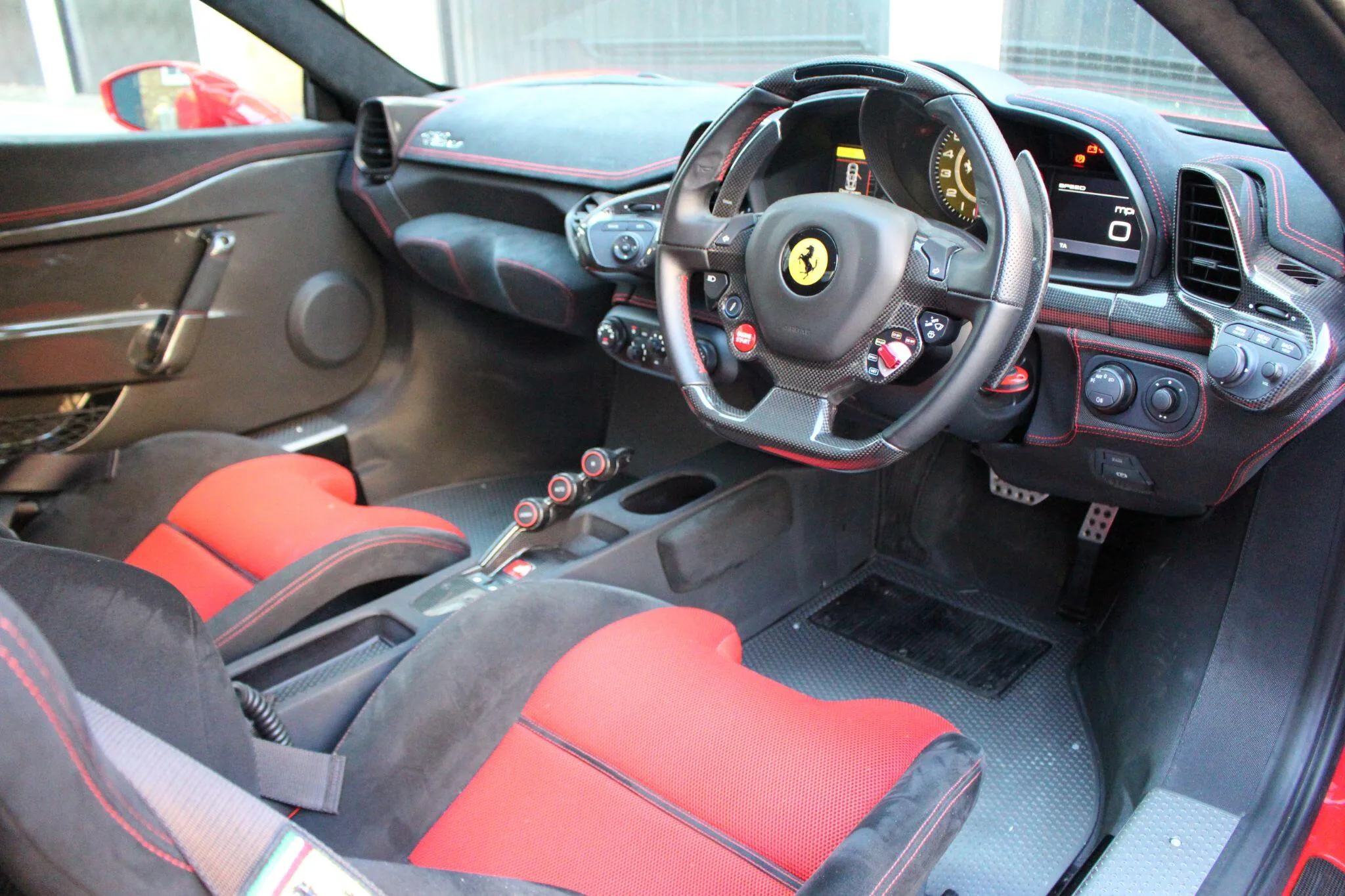 2014 Ferrari 458 Speciale, 25/30