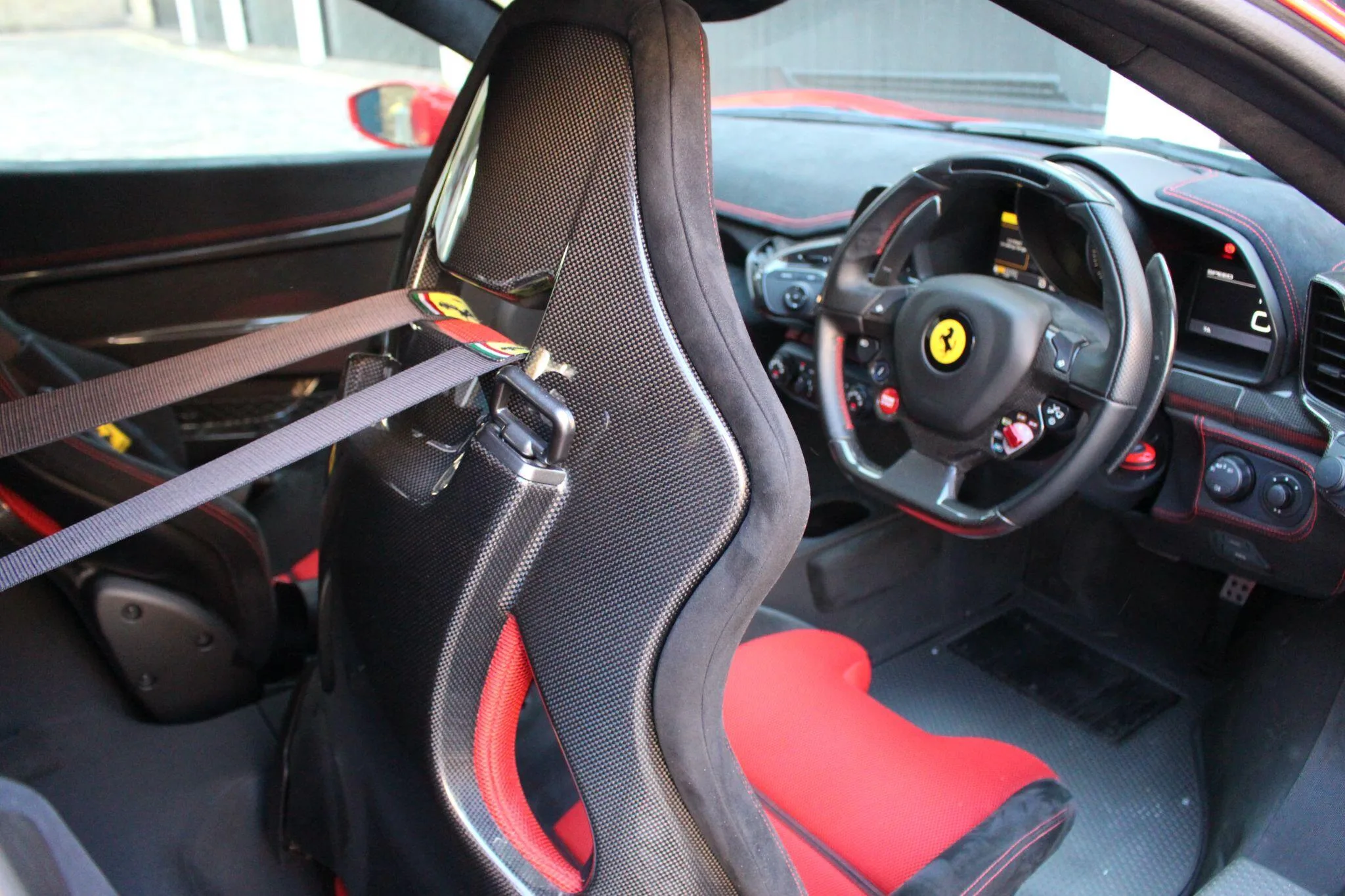 2014 Ferrari 458 Speciale, 26/30