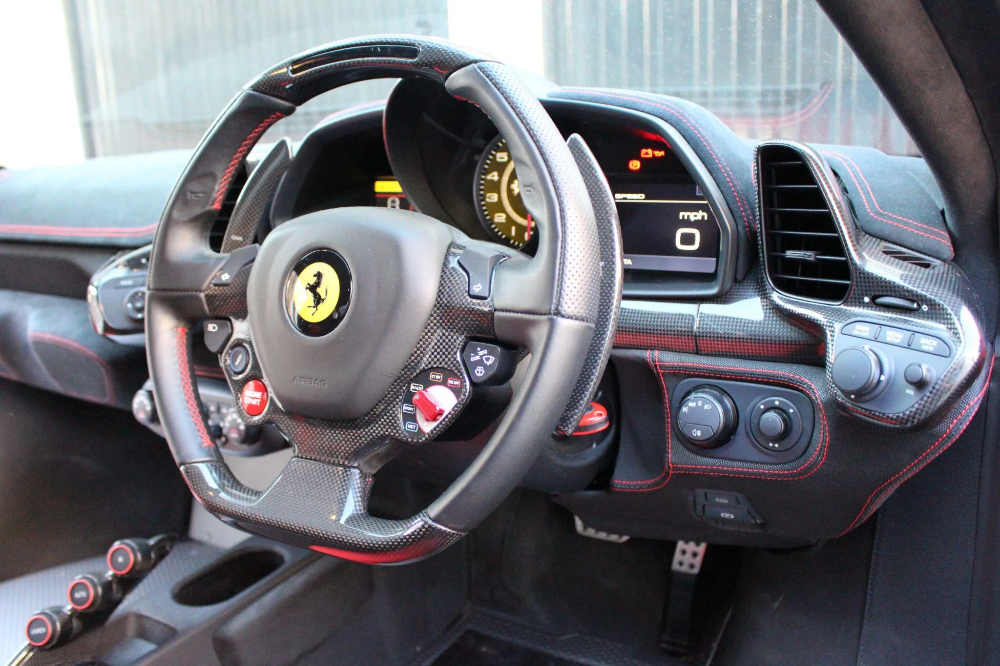 2014 Ferrari 458 Speciale, 29/30