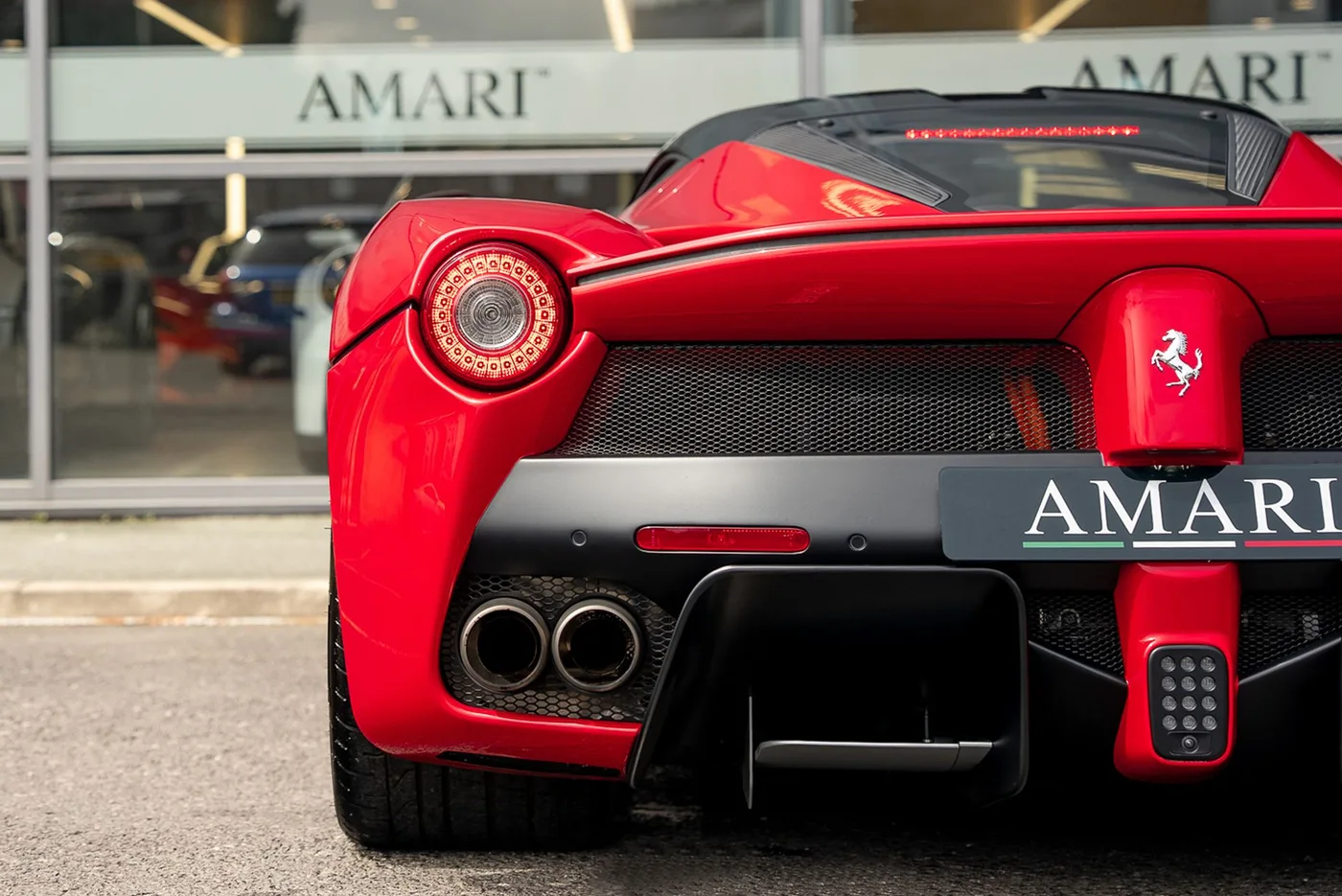 2014 Ferrari LaFerrari offered by a supercar dealer in Preston, United Kingdom, photo 11 of 25