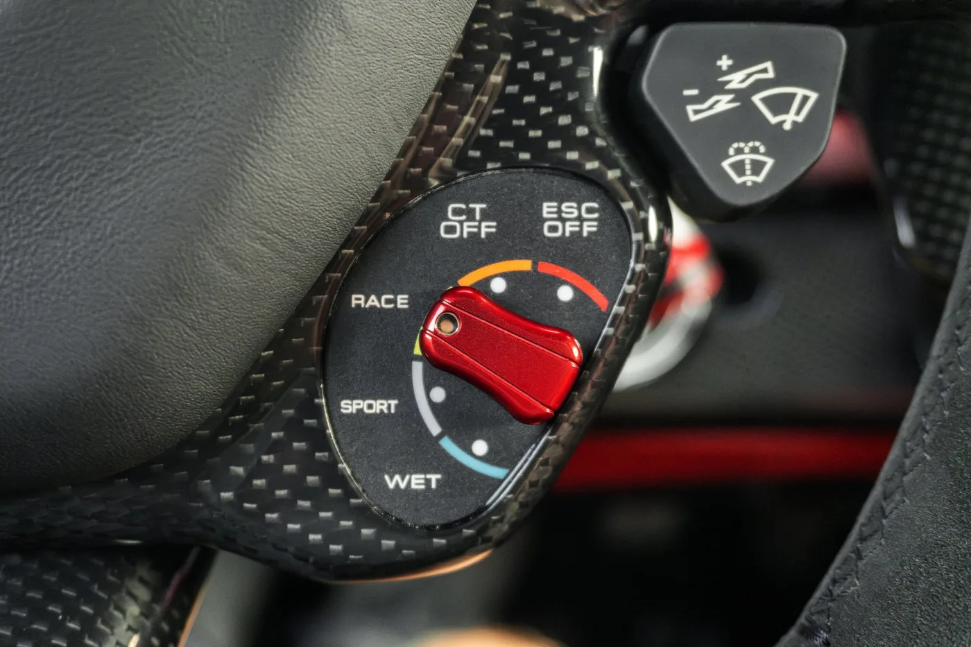 2014 Ferrari LaFerrari angeboten von einem Supersportwagenhändler in Woerden, Niederlande, Foto 12 von 25