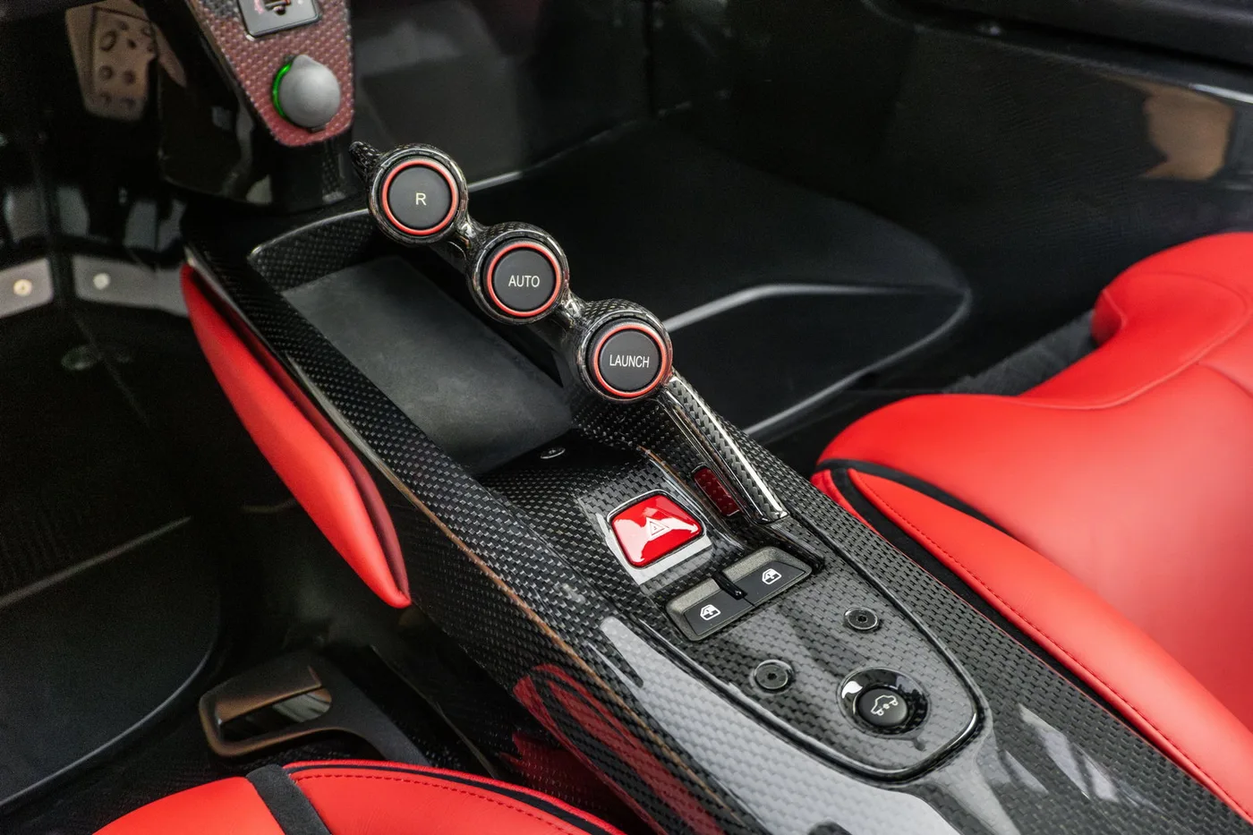 2014 Ferrari LaFerrari angeboten von einem Supersportwagenhändler in Woerden, Niederlande, Foto 14 von 25