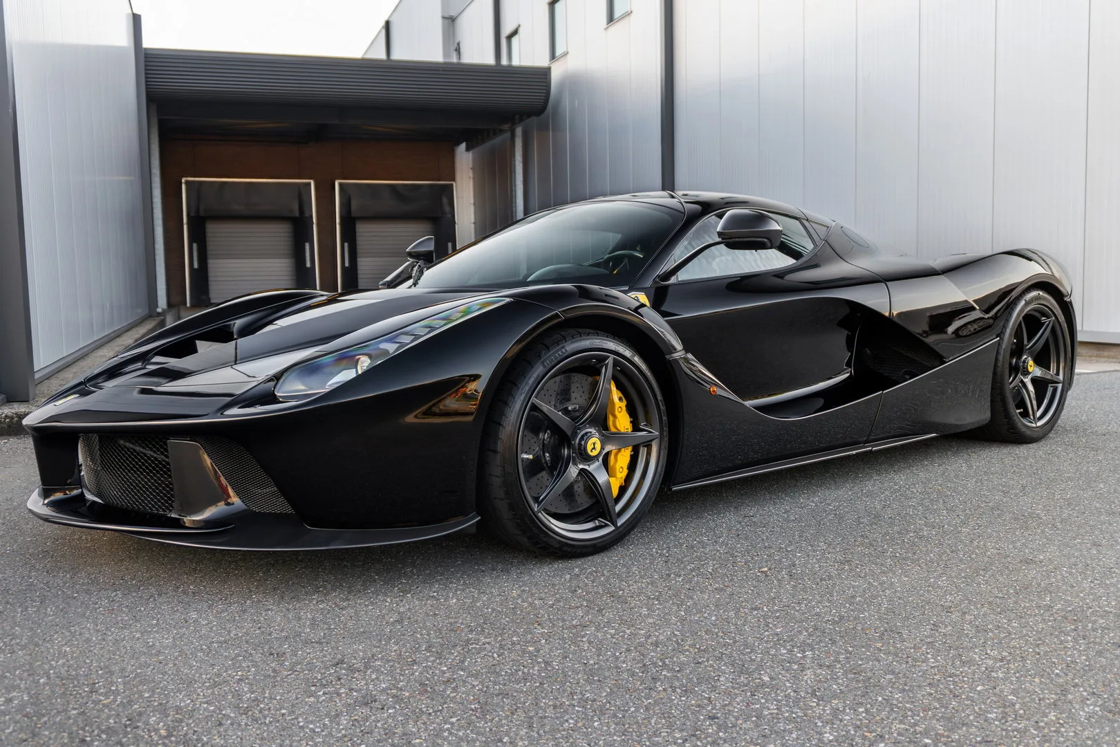 2014 Ferrari LaFerrari angeboten von einem Supersportwagenhändler in Woerden, Niederlande, Hauptfoto