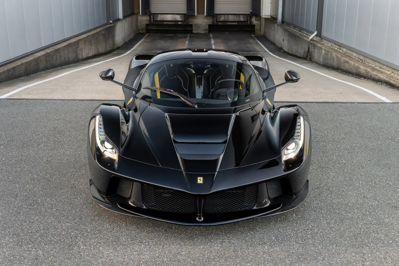2014 Ferrari LaFerrari angeboten von einem Supersportwagenhändler in Woerden, Niederlande, Foto 23 von 25
