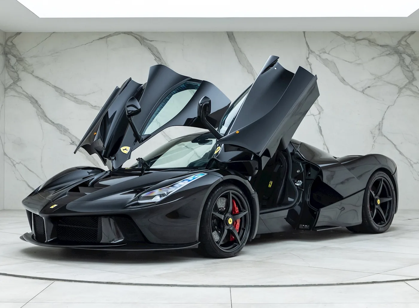 2014 Ferrari LaFerrari angeboten von einem Fachhändler in Banstead, Vereinigtes Königreich, Foto 2 von 15