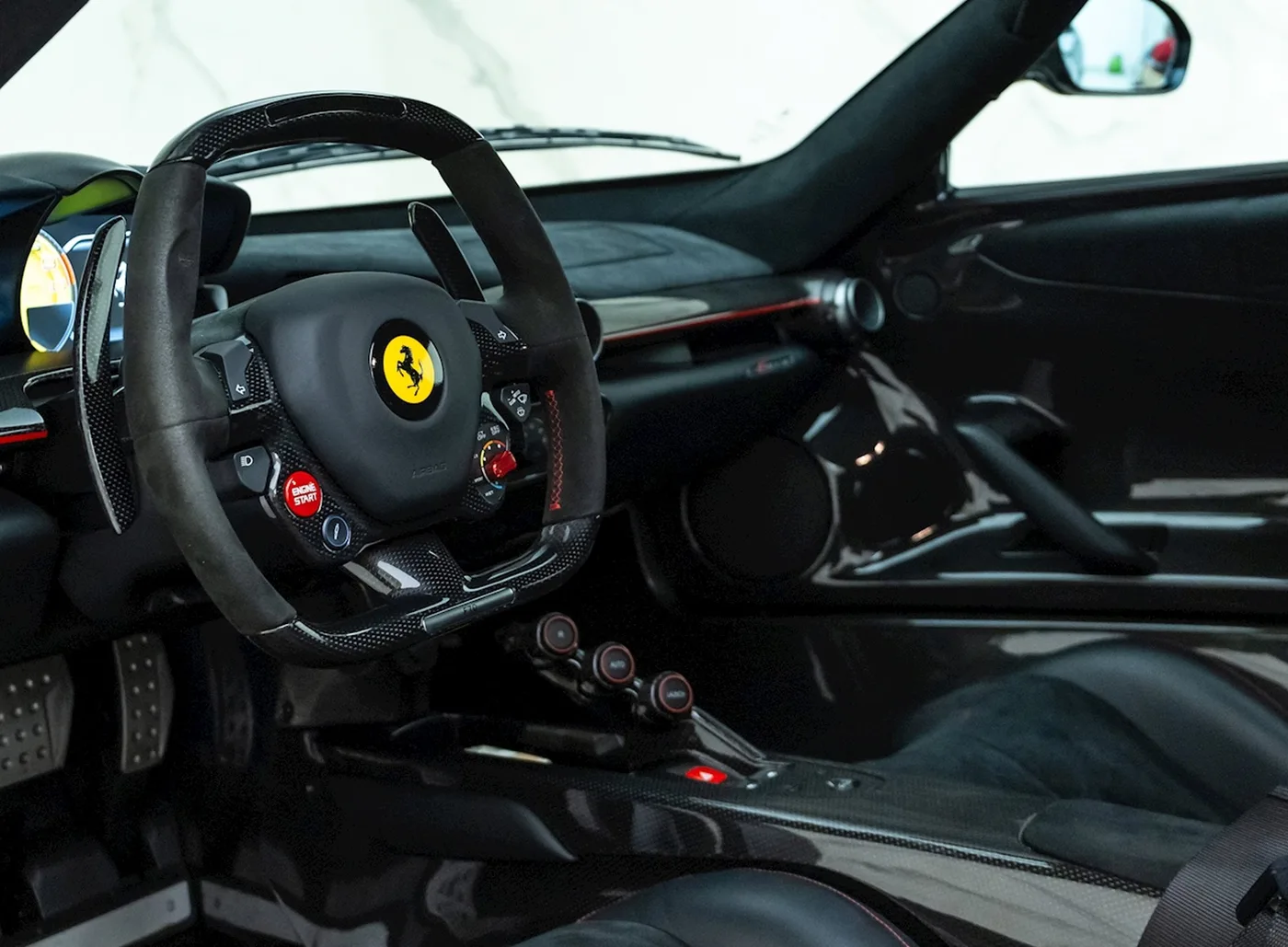 2014 Ferrari LaFerrari angeboten von einem Fachhändler in Banstead, Vereinigtes Königreich, Foto 11 von 15