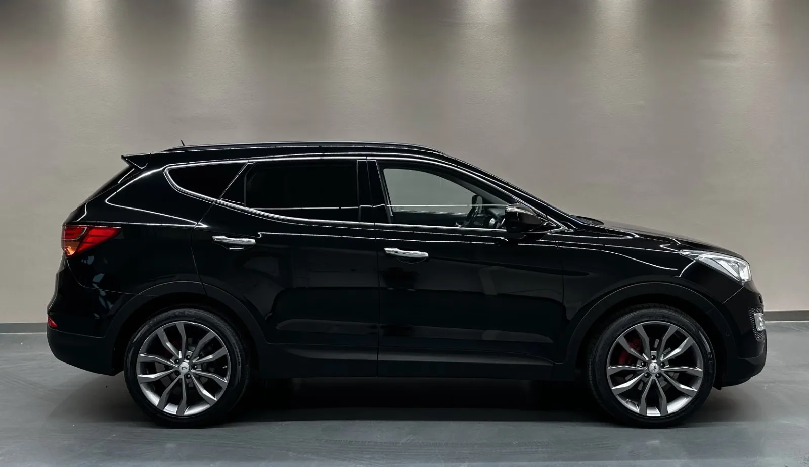 2014 Hyundai Santa Fe Premium, 6/23