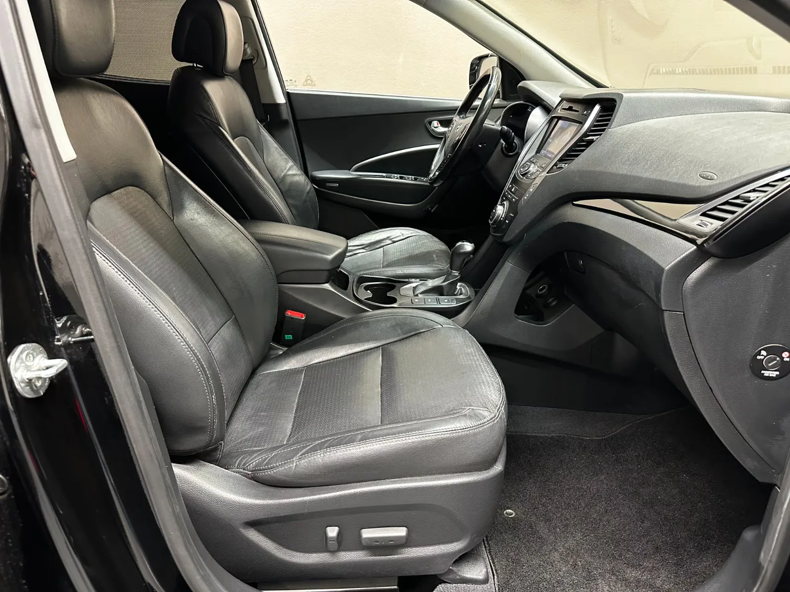2014 Hyundai Santa Fe Premium, 20/23