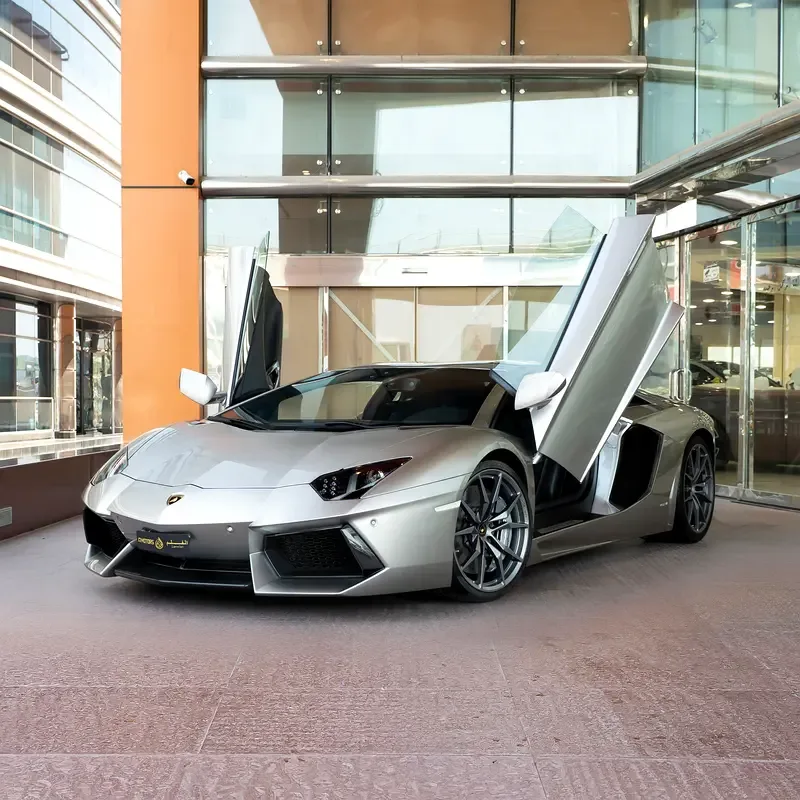 2014 Lamborghini Aventador proposée par un concessionnaire spécialisé à Dubaï, Émirats arabes unis, photo principale