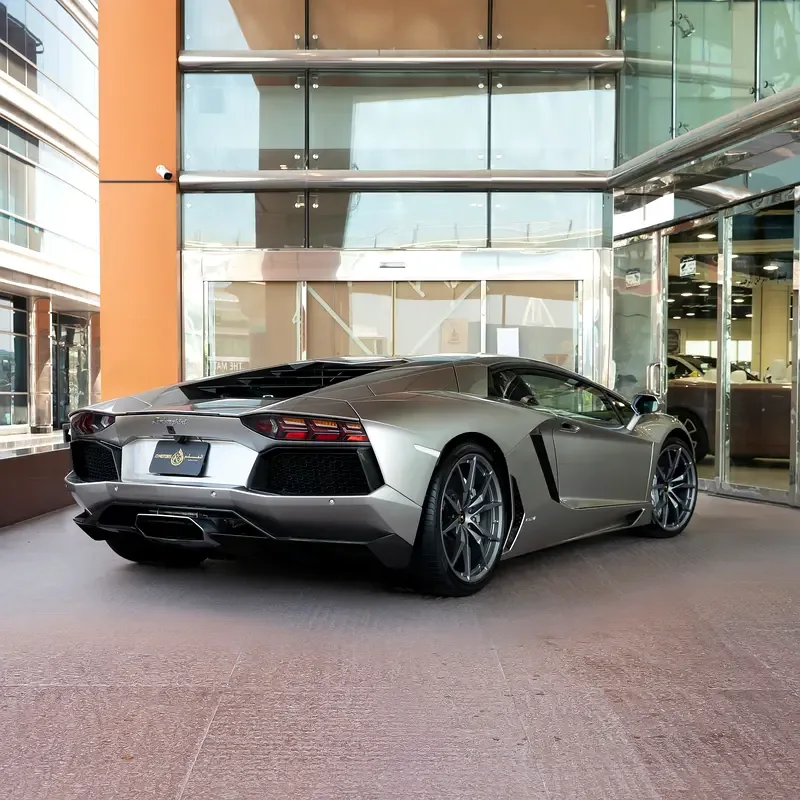 2014 Lamborghini Aventador, 2/18