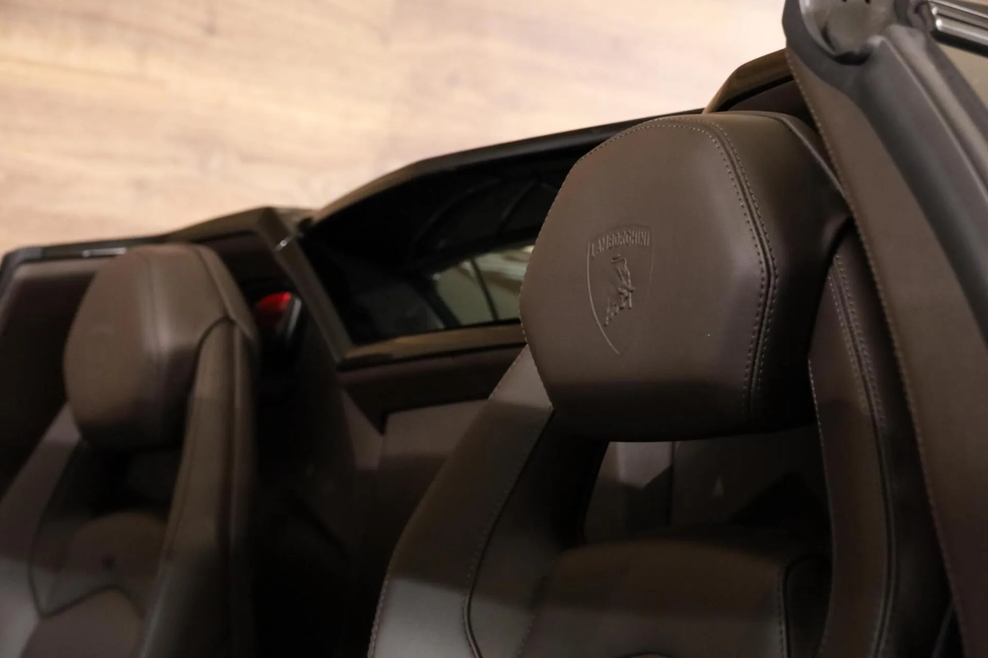 2014 Lamborghini Aventador LP 700-4 Roadster, 7/30