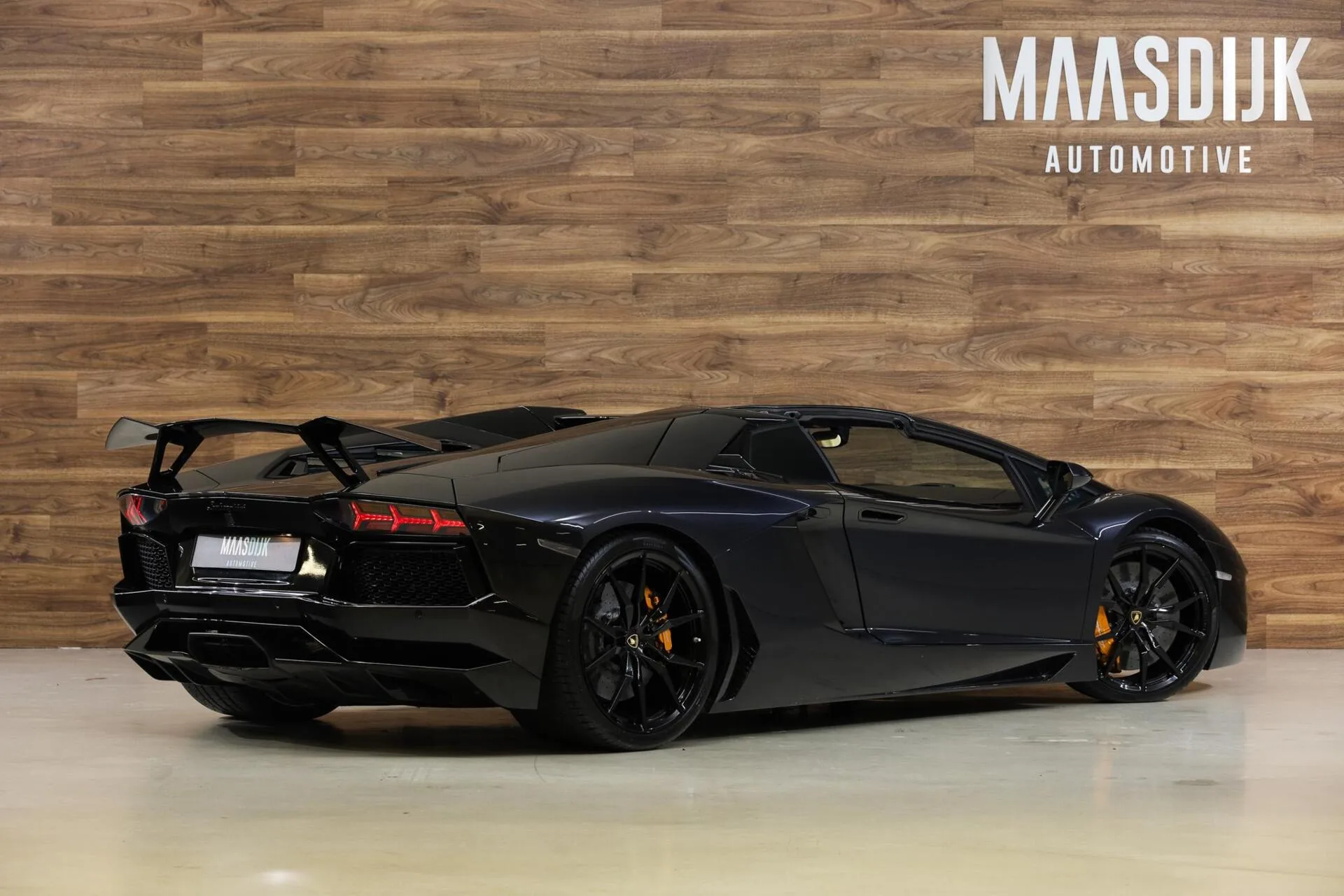 2014 Lamborghini Aventador LP 700-4 Roadster, 8/30