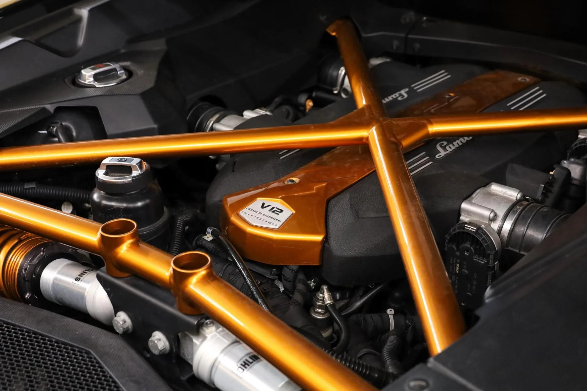 2014 Lamborghini Aventador LP 700-4 Roadster, 10/30