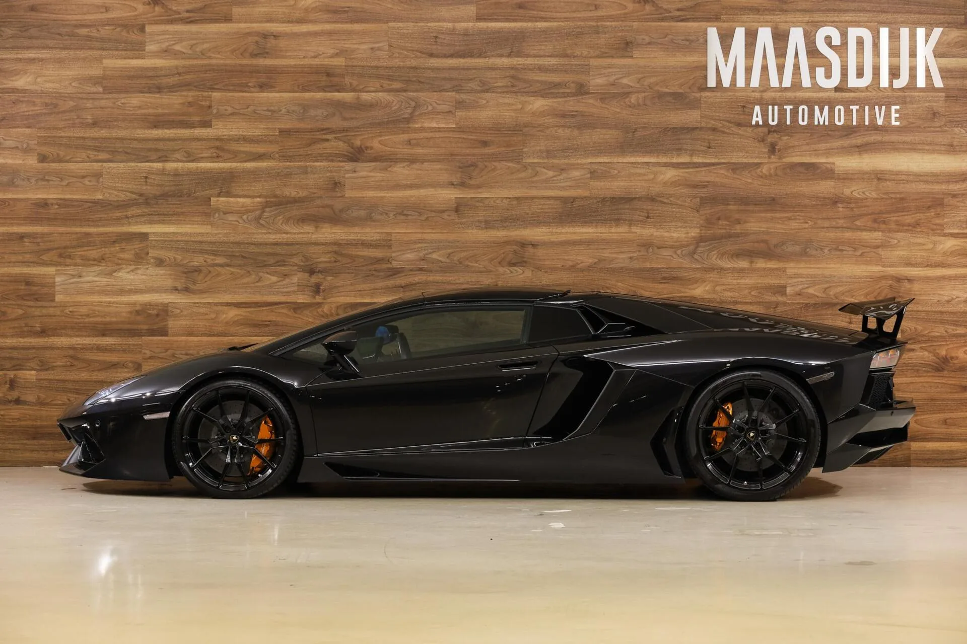 2014 Lamborghini Aventador LP 700-4 Roadster, 13/30