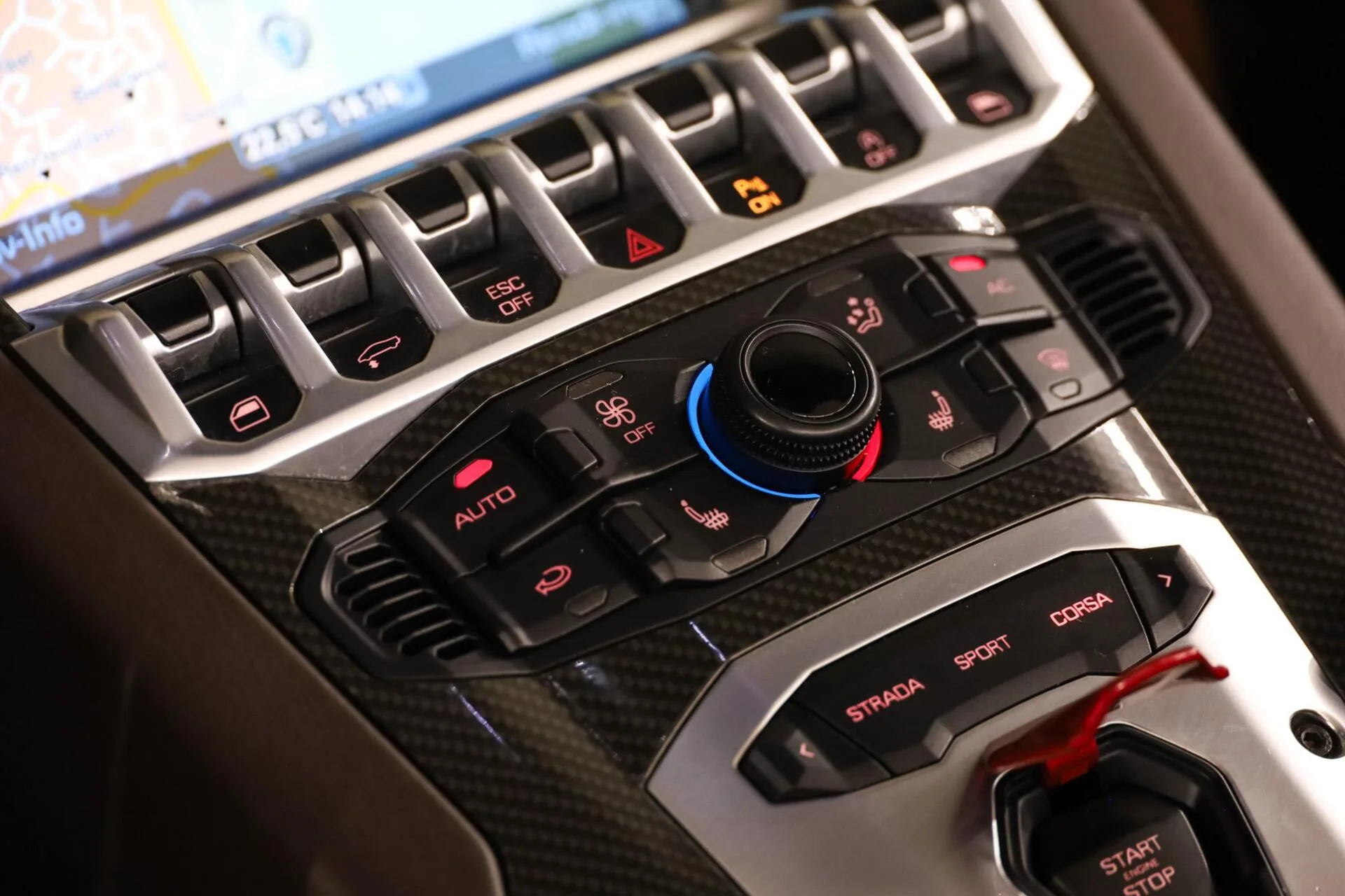 2014 Lamborghini Aventador LP 700-4 Roadster, 19/30