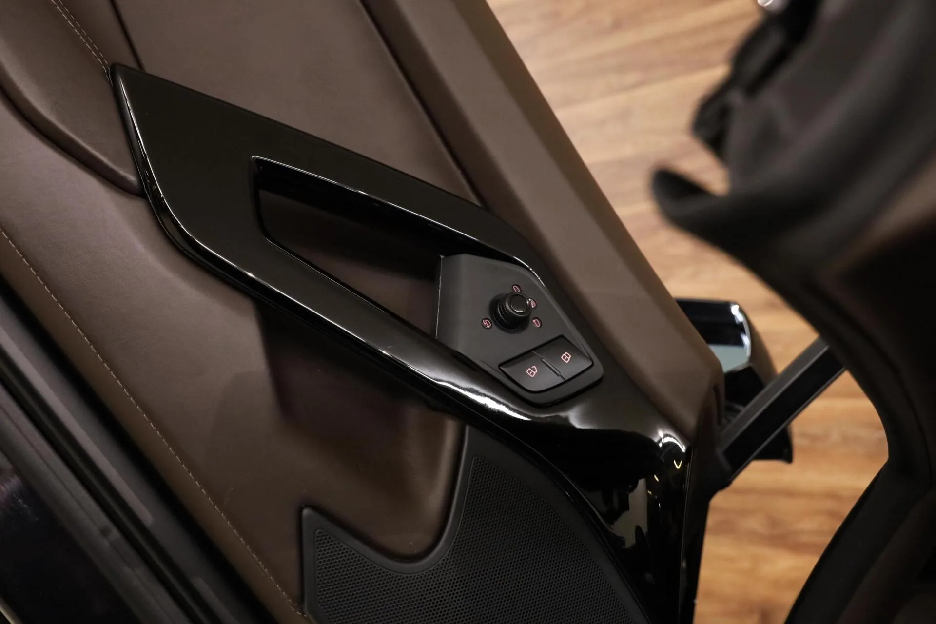 2014 Lamborghini Aventador LP 700-4 Roadster, 25/30