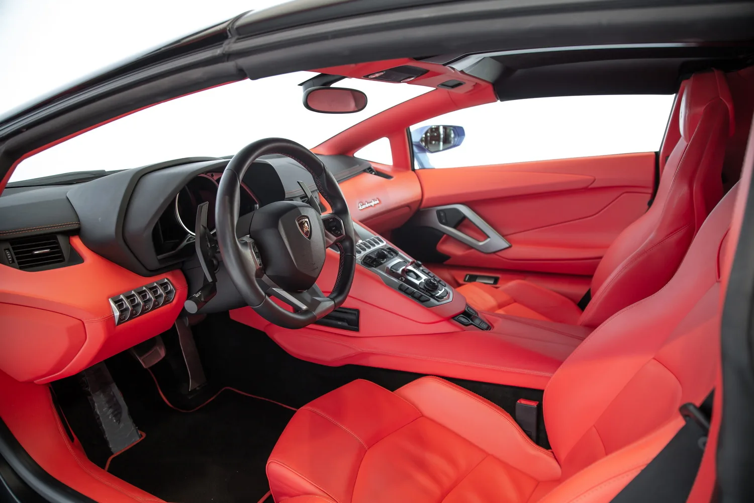 2014 Lamborghini Aventador Roadster, 6/16