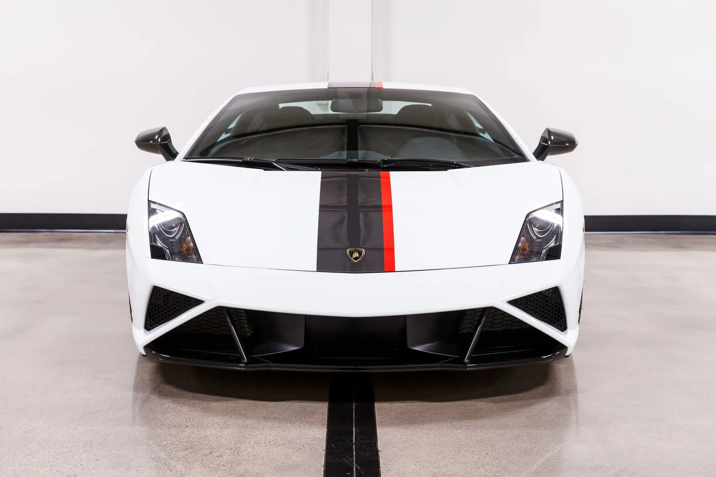 2014 Lamborghini Gallardo LP 560-2 verkauft von einem Fachhändler in Costa Mesa, Vereinigte Staaten, Foto 3 von 15