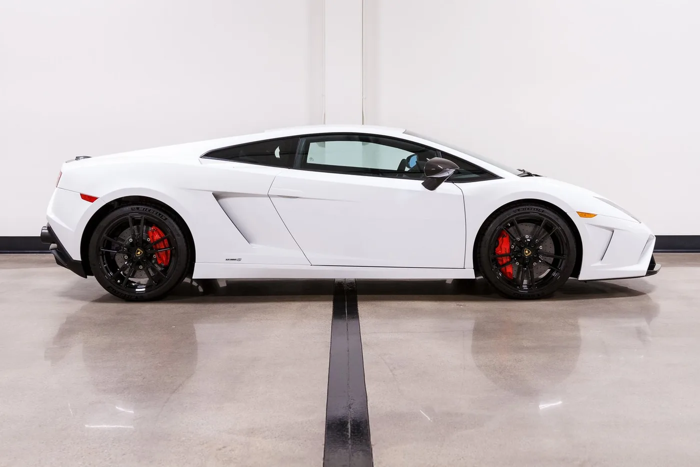 2014 Lamborghini Gallardo LP 560-2 verkauft von einem Fachhändler in Costa Mesa, Vereinigte Staaten, Foto 9 von 15