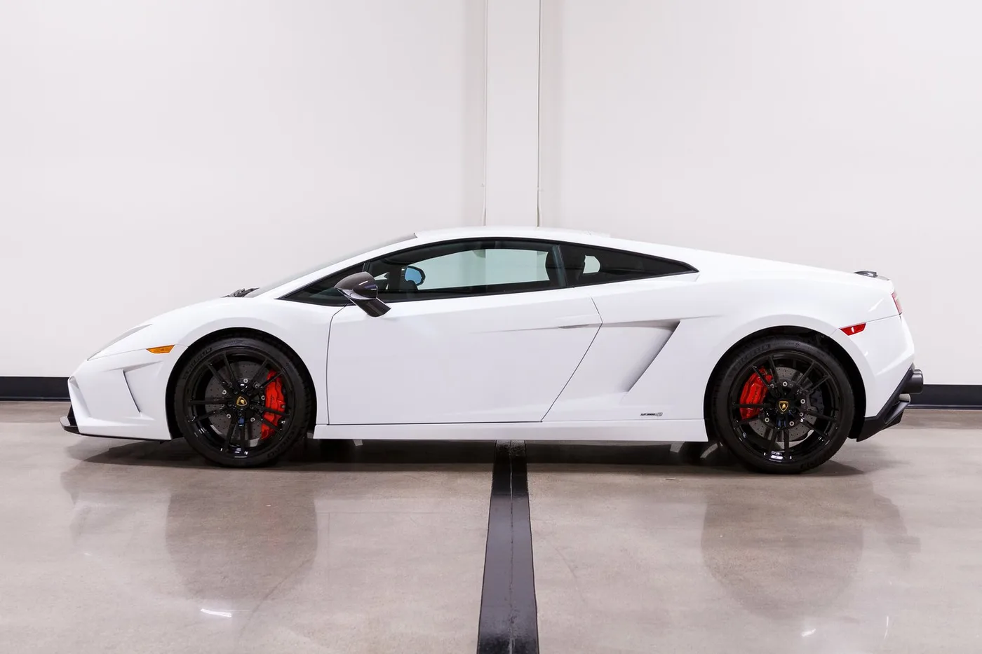 2014 Lamborghini Gallardo LP 560-2 verkauft von einem Fachhändler in Costa Mesa, Vereinigte Staaten, Foto 14 von 15