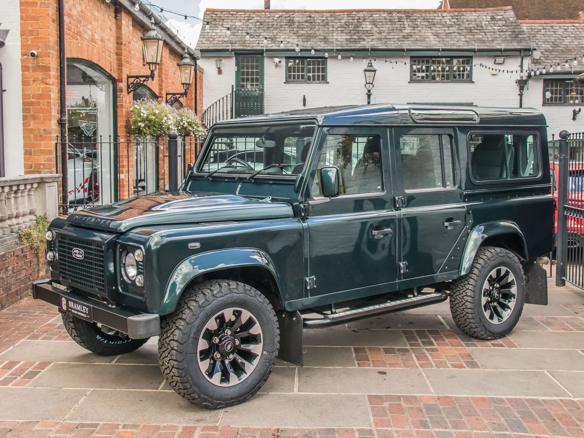 2014 Land Rover Defender 110 Classic XS Station Wagon, 6/23