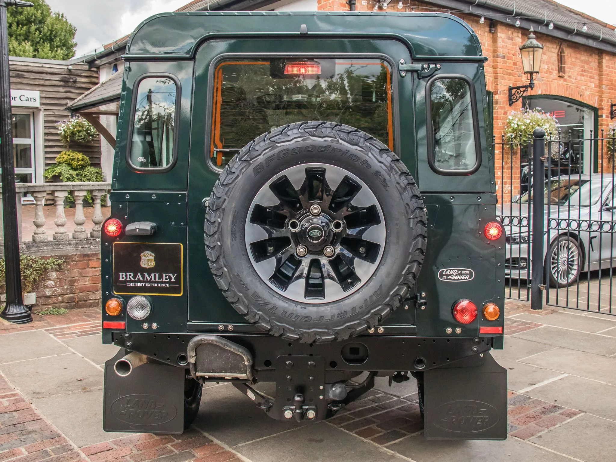 2014 Land Rover Defender 110 Classic XS Station Wagon, 8/23