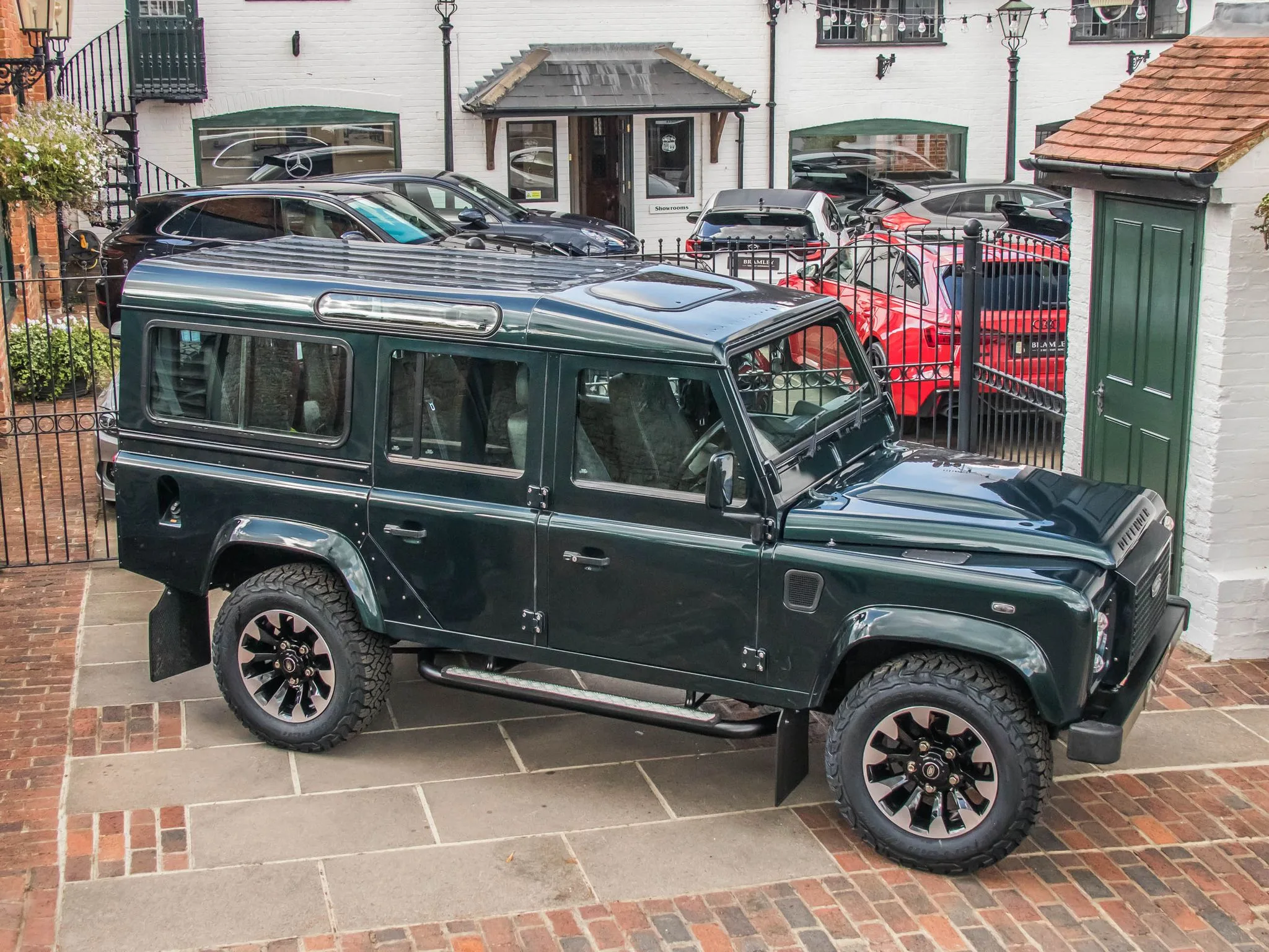2014 Land Rover Defender 110 Classic XS Station Wagon, 10/23
