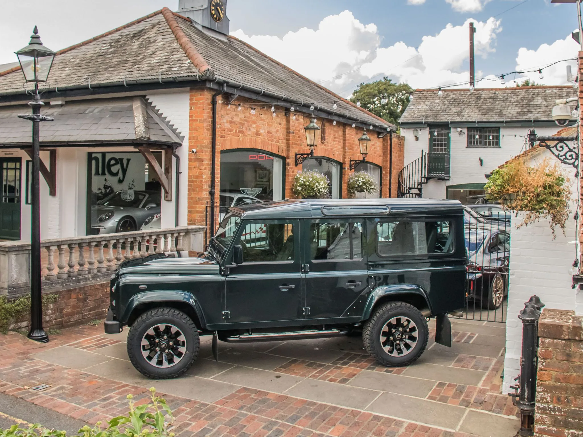 2014 Land Rover Defender 110 Classic XS Station Wagon, 11/23