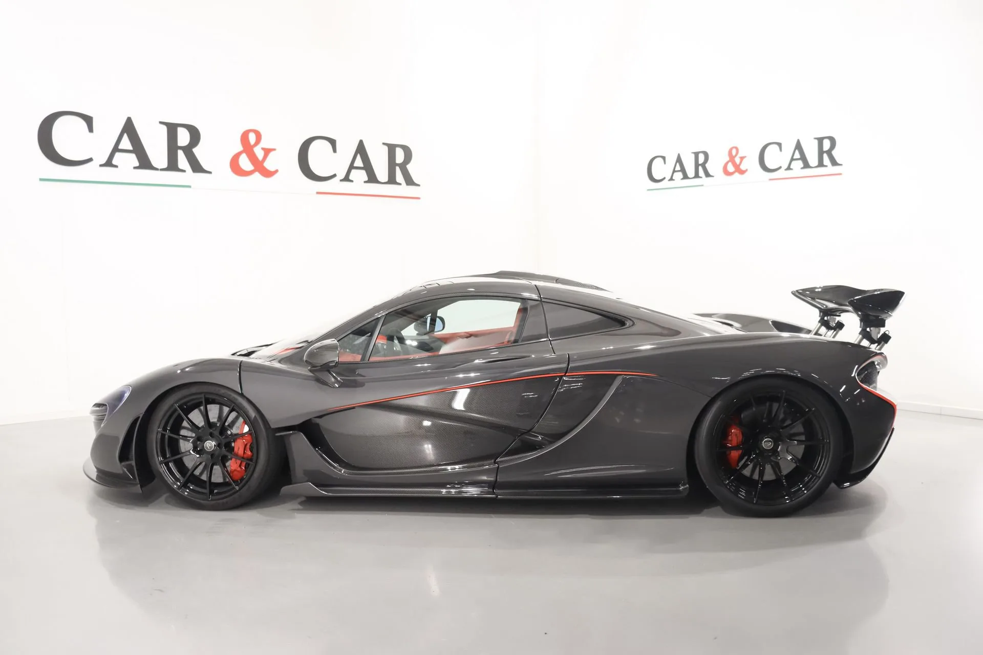 2014 McLaren P1, 5/24