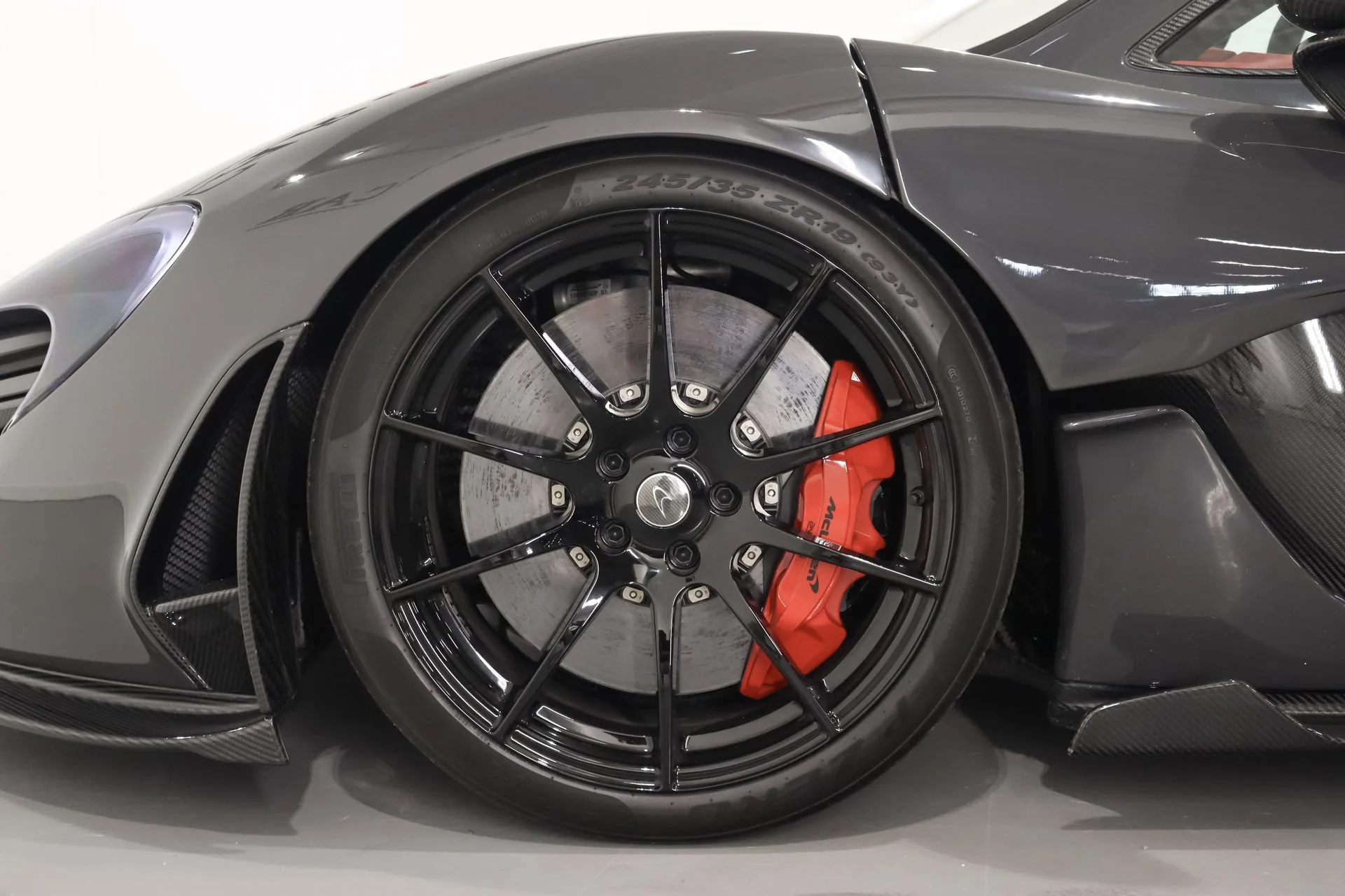 2014 McLaren P1, 7/24