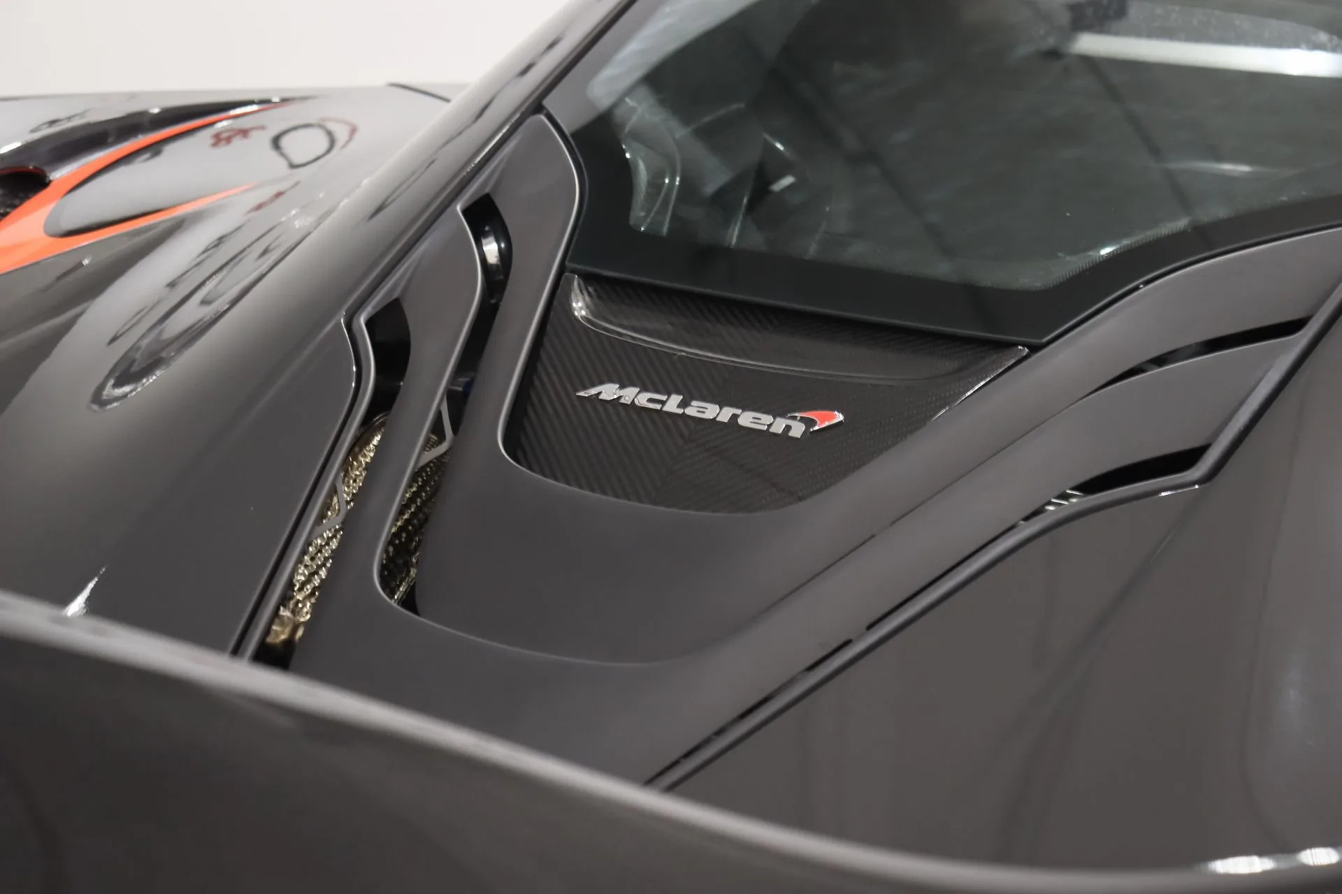 2014 McLaren P1, 17/24