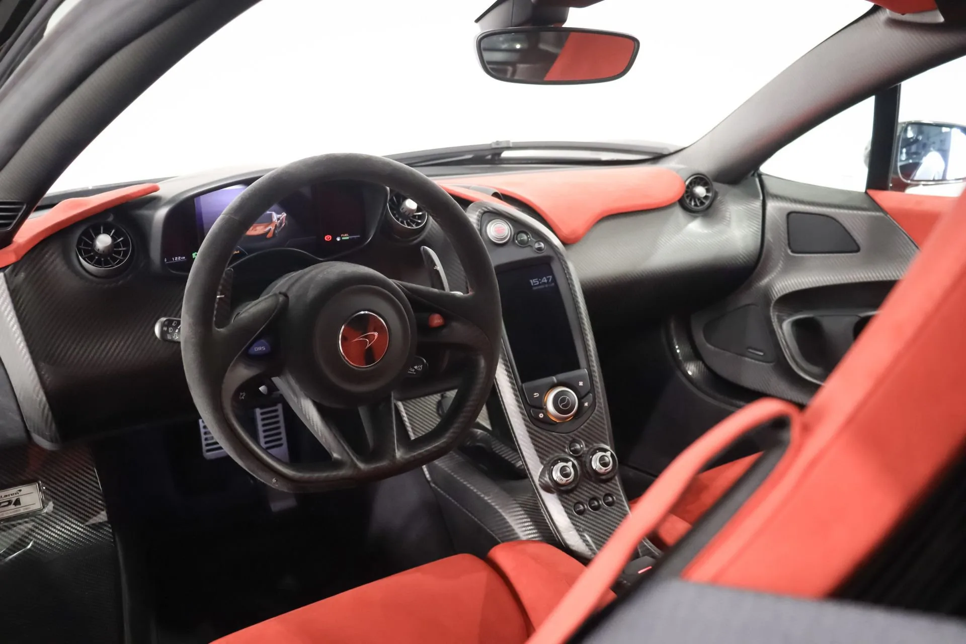 2014 McLaren P1, 18/24
