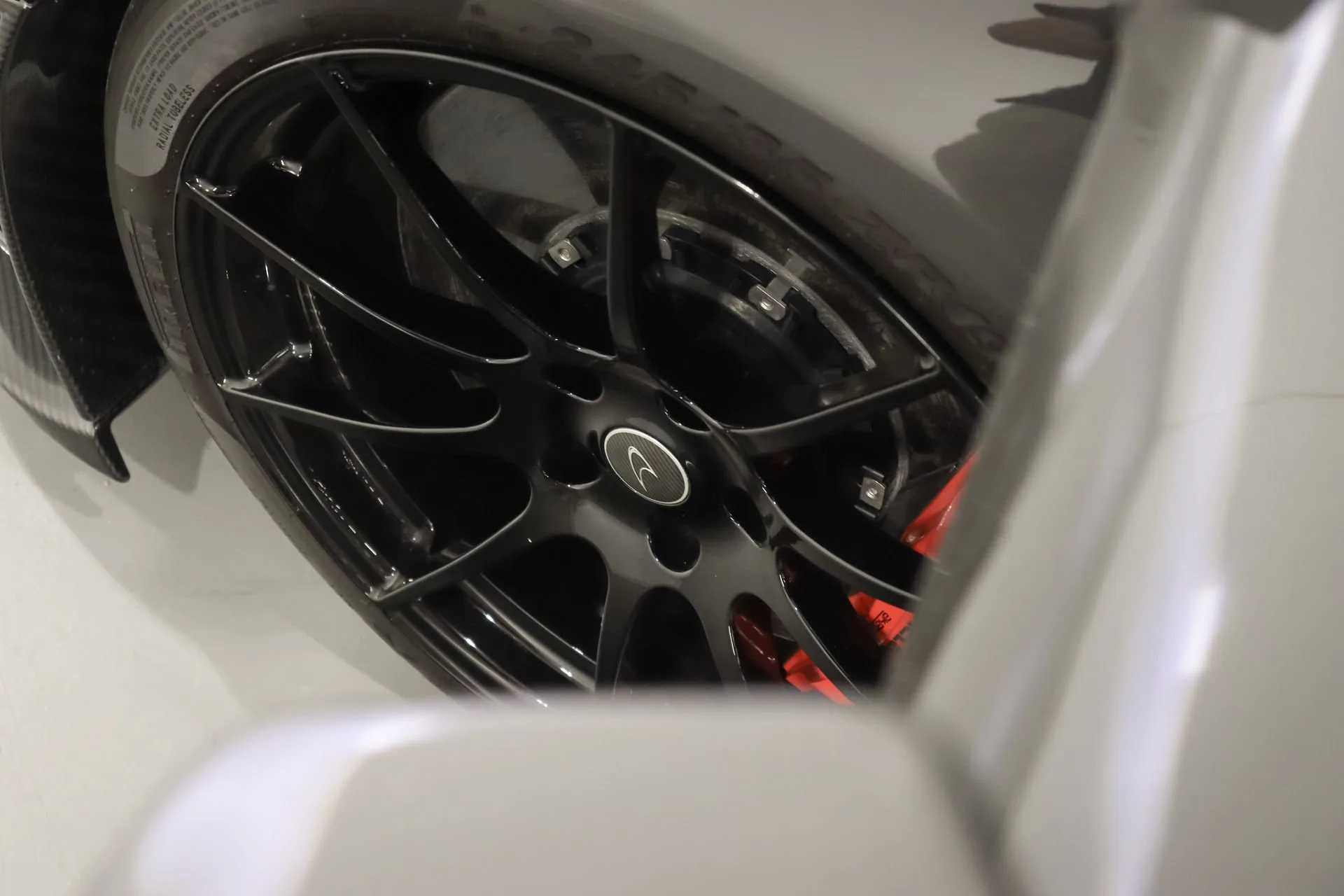 2014 McLaren P1, 22/24