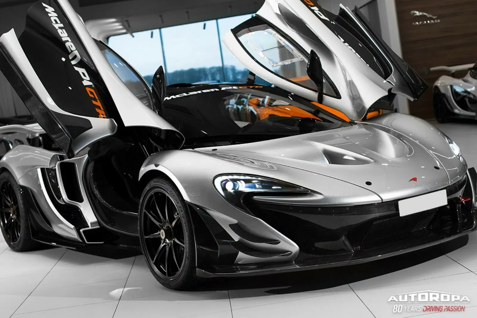 2014 McLaren P1 GTR Lanzante, 2/15