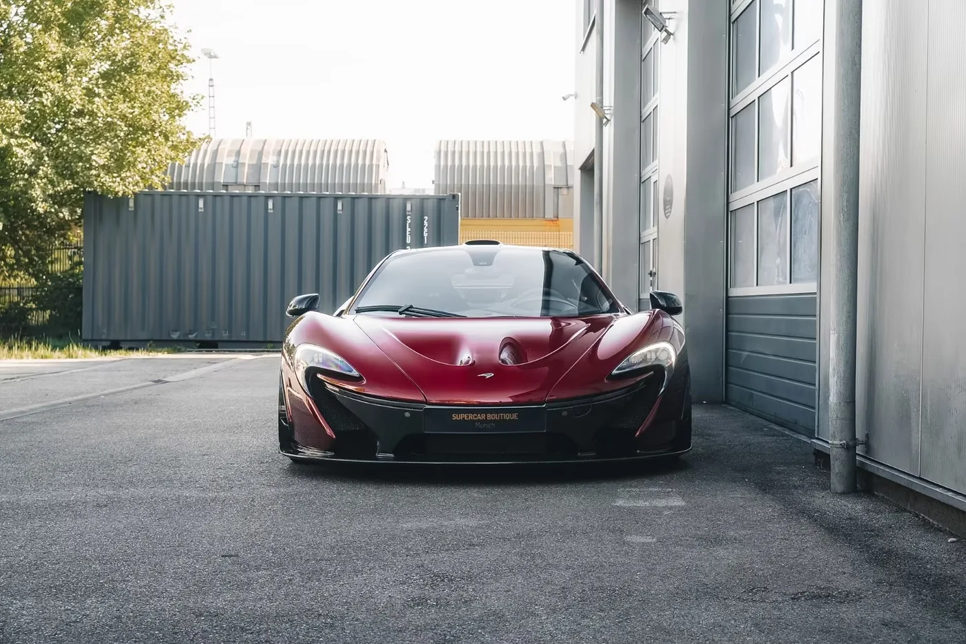 2014 McLaren P1 angeboten von einem Supersportwagenhändler in Munich, Deutschland, Foto 4 von 19