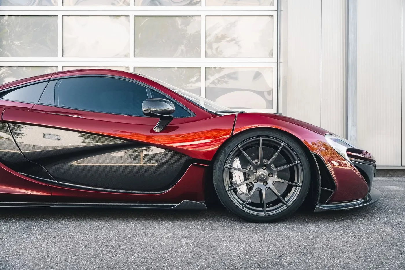 2014 McLaren P1 angeboten von einem Supersportwagenhändler in Munich, Deutschland, Foto 6 von 19