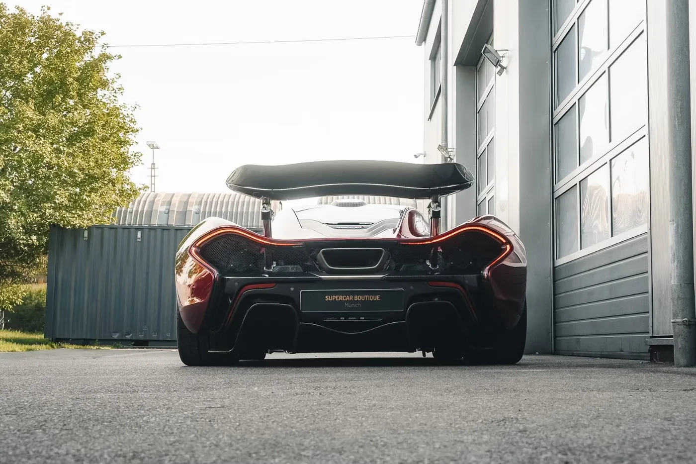 2014 McLaren P1 angeboten von einem Supersportwagenhändler in Munich, Deutschland, Foto 7 von 19