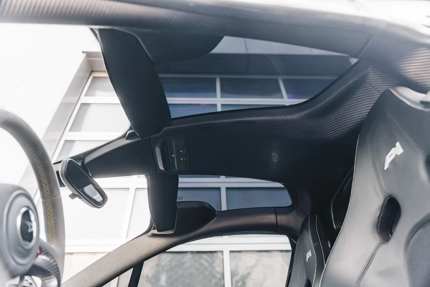 2014 McLaren P1 angeboten von einem Supersportwagenhändler in Munich, Deutschland, Foto 15 von 19