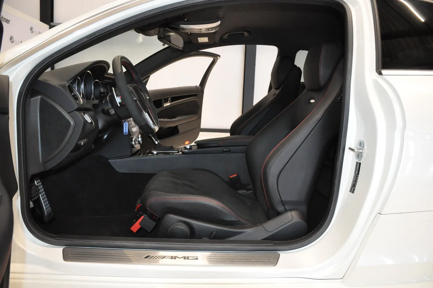 2014 Mercedes-AMG C 63 Black Series proposée par un négociant en voitures de collection à Alkmaar, Pays-Bas, photo 6 sur 15