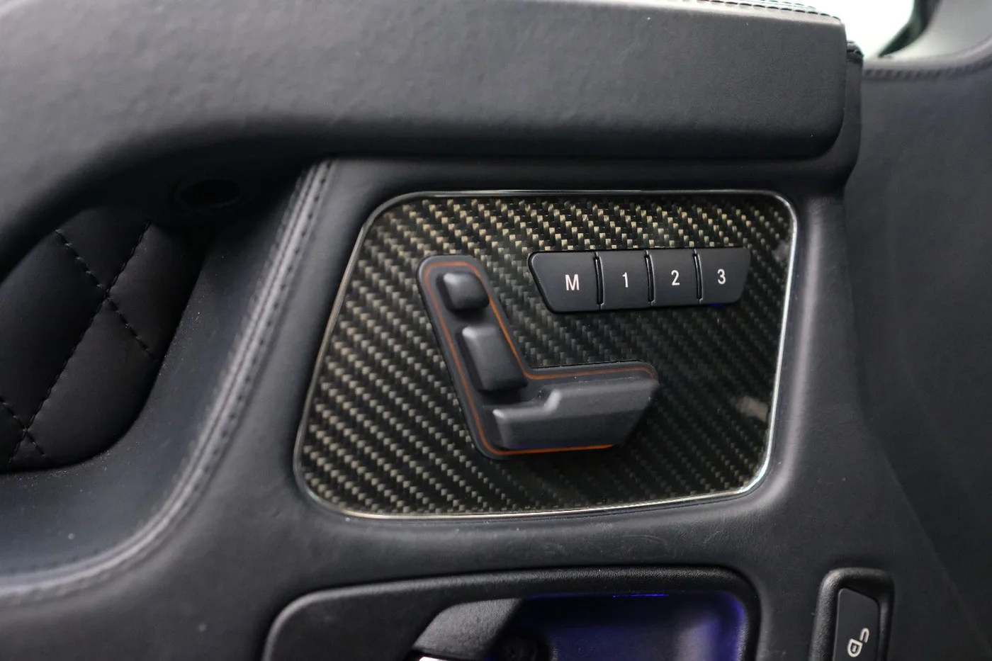 2014 Mercedes-AMG G 63 6x6 offered by a specialist dealer in Nuremberg, Germany, photo 13 of 15
