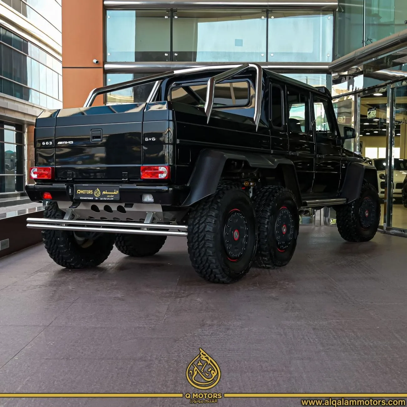 2014 Mercedes-AMG G 63 offered by a specialist dealer in Dubai, United Arab Emirates, photo 2 of 13