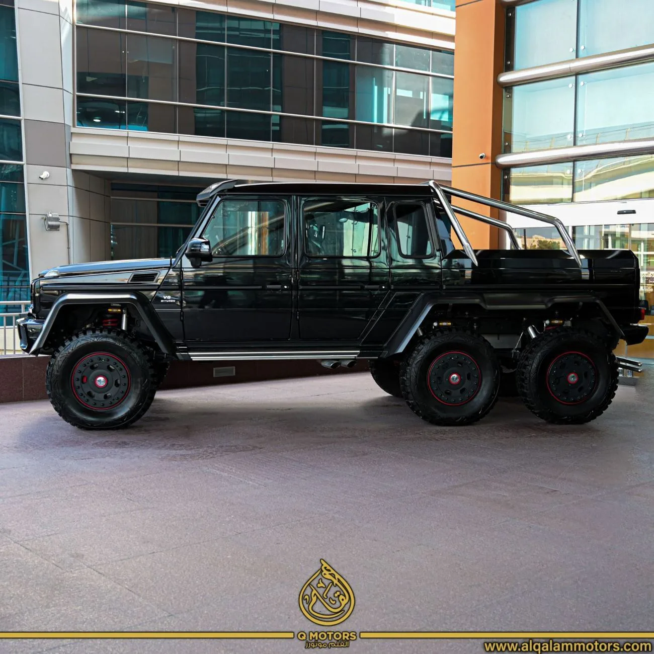 2014 Mercedes-AMG G 63 offered by a specialist dealer in Dubai, United Arab Emirates, photo 5 of 13