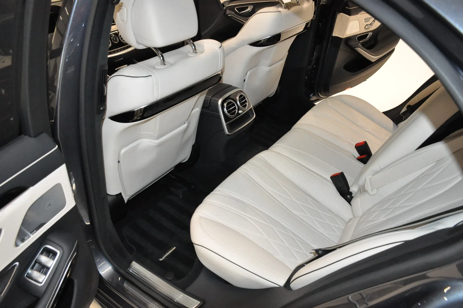 2014 Mercedes-AMG S 63 4MATIC designo, 19/30