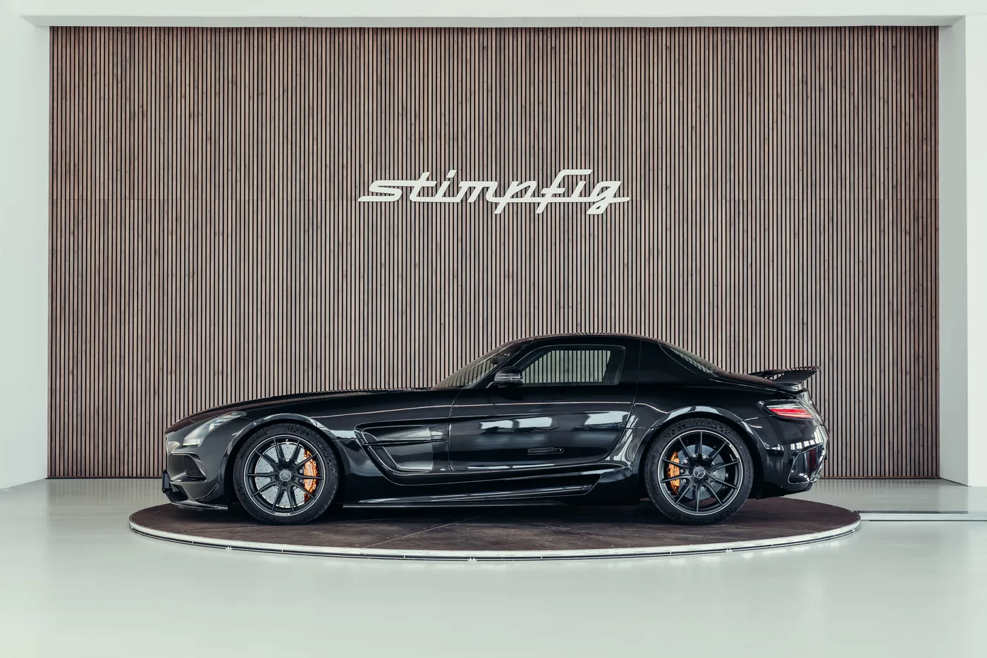 2014 Mercedes-AMG SLS Black Series proposée par un spécialiste de la voiture de collection à Stuttgart, Allemagne, photo 3 sur 25