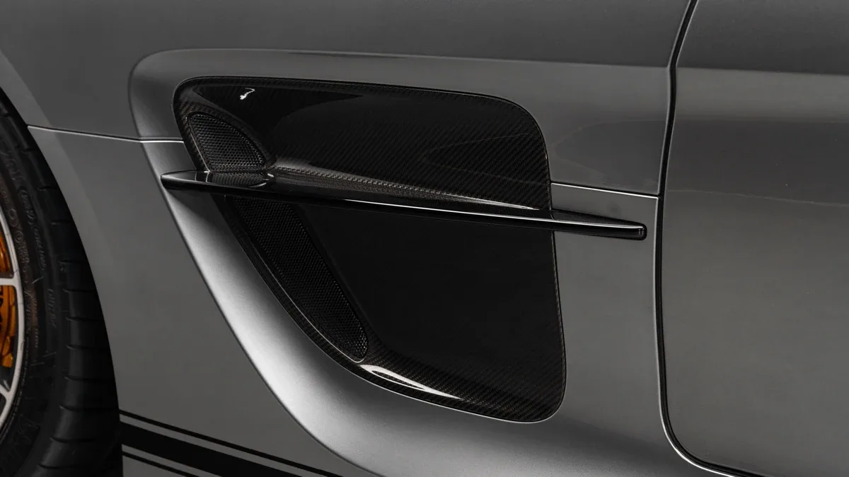 2014 Mercedes-AMG SLS Black Series offered by a specialist dealer in Dubai, United Arab Emirates, photo 9 of 25