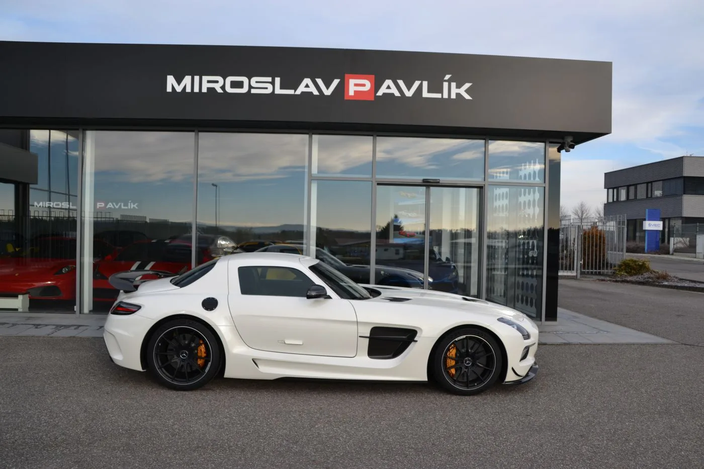 2014 Mercedes-AMG SLS Black Series proposée par un concessionnaire spécialisé à Písek, Tchéquie, photo 4 sur 13
