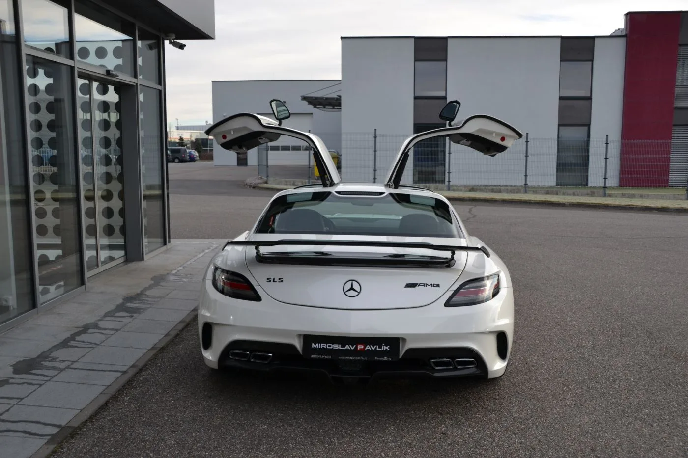 2014 Mercedes-AMG SLS Black Series proposée par un concessionnaire spécialisé à Písek, Tchéquie, photo 8 sur 13