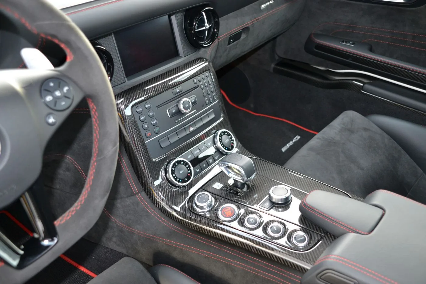 2014 Mercedes-AMG SLS Black Series proposée par un concessionnaire spécialisé à Písek, Tchéquie, photo 12 sur 13