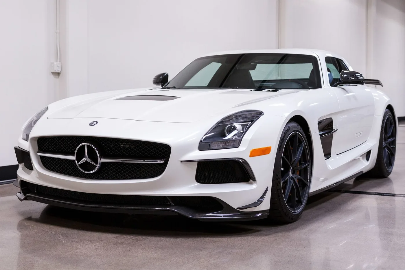 2014 Mercedes-AMG SLS Black Series sold by a specialist dealer in Costa Mesa, United States, photo 3 of 15
